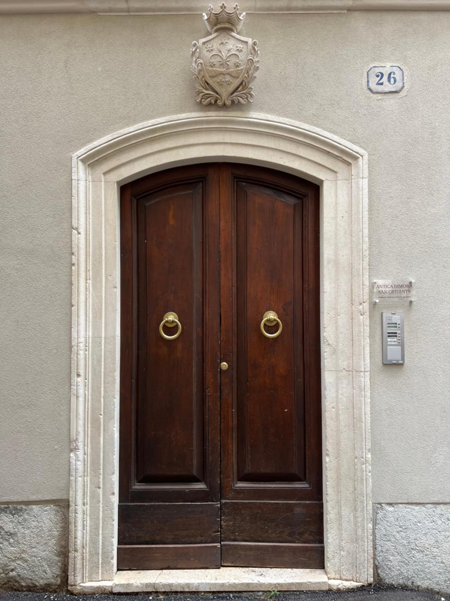 Antica Dimora San Crisante - Centro Storico Apartment LʼAquila Екстериор снимка