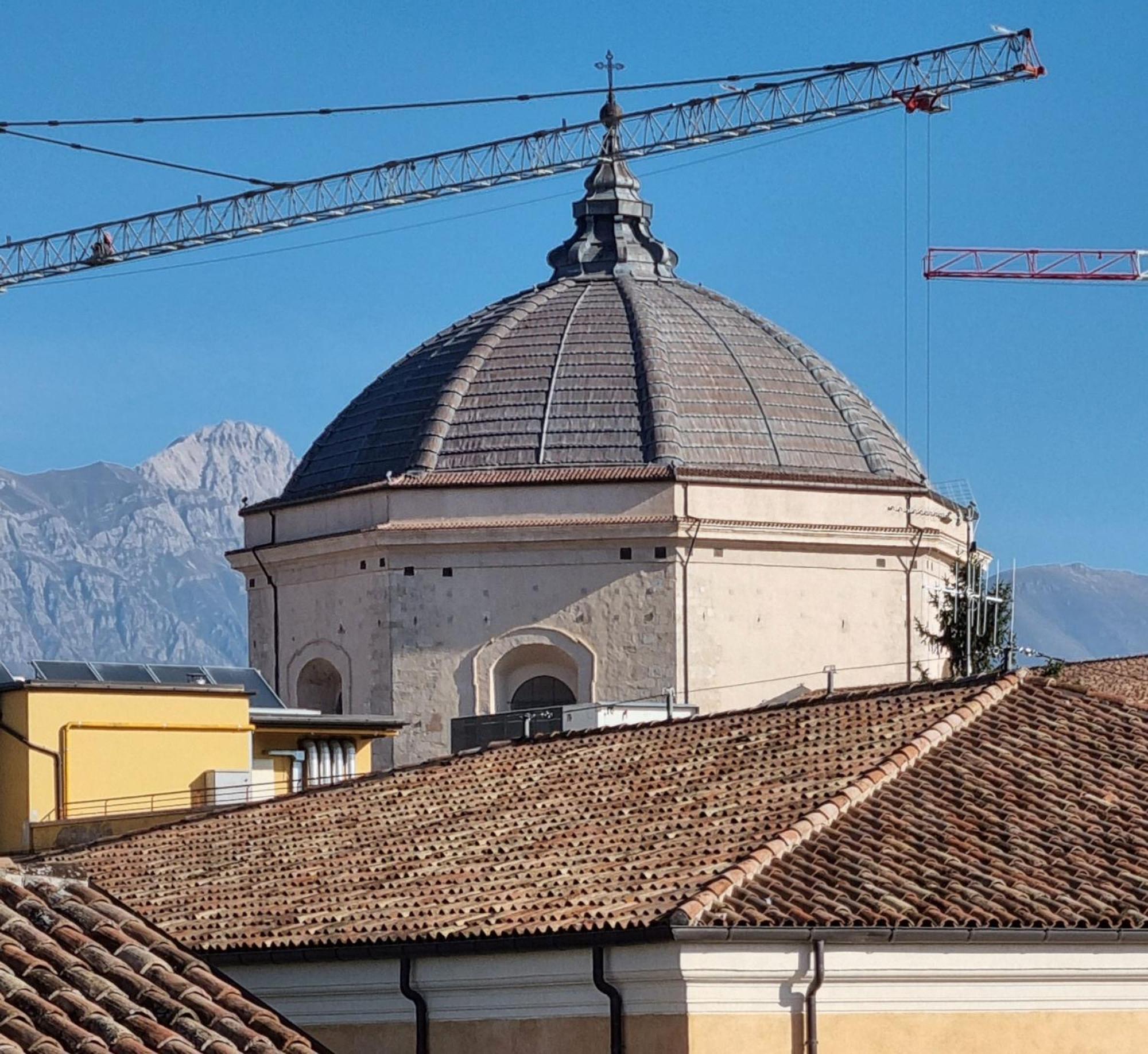 Antica Dimora San Crisante - Centro Storico Apartment LʼAquila Екстериор снимка