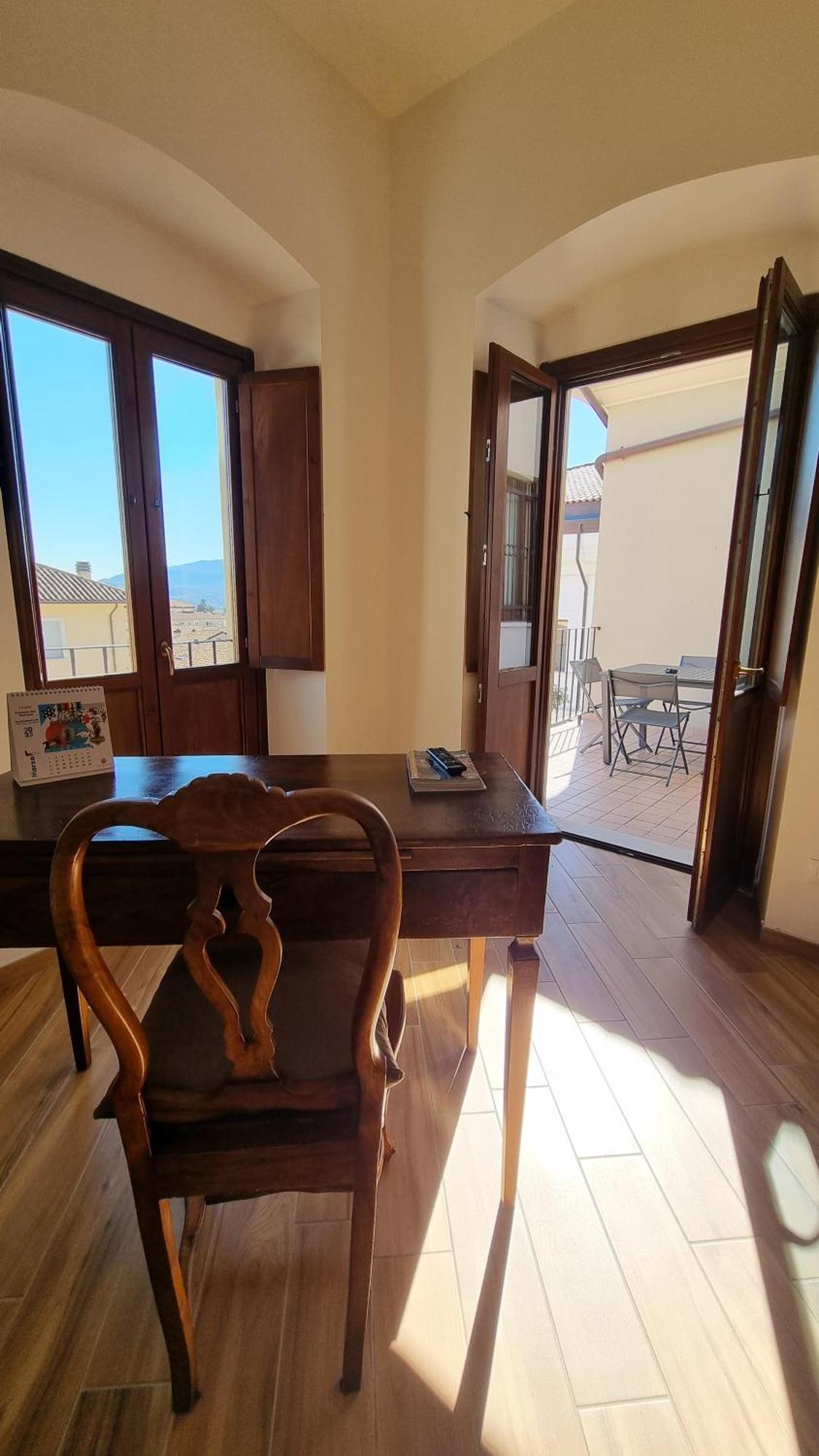 Antica Dimora San Crisante - Centro Storico Apartment LʼAquila Екстериор снимка